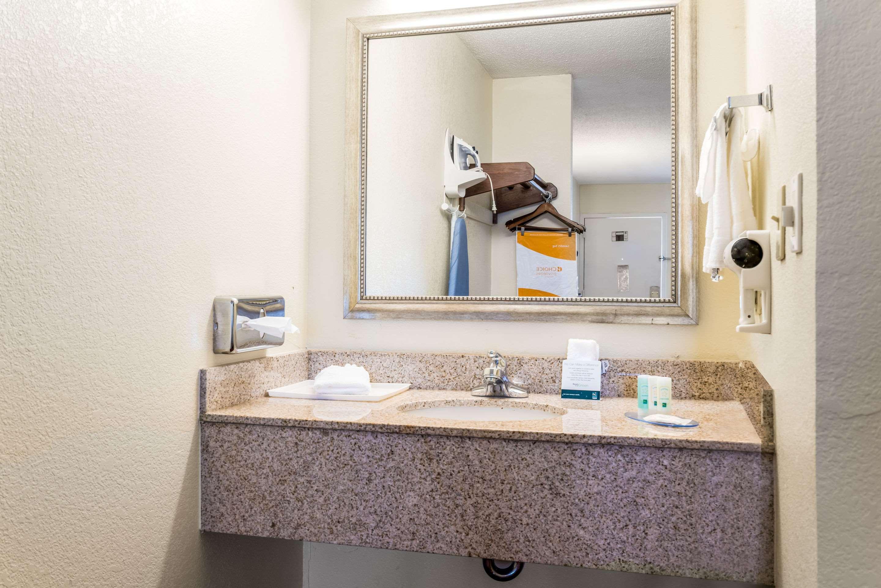 Quality Inn North Battleboro Buitenkant foto