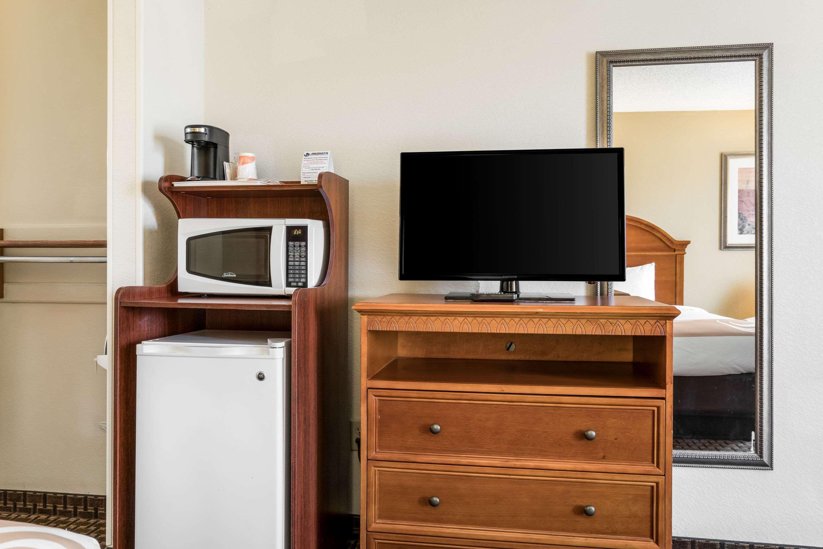 Quality Inn North Battleboro Buitenkant foto