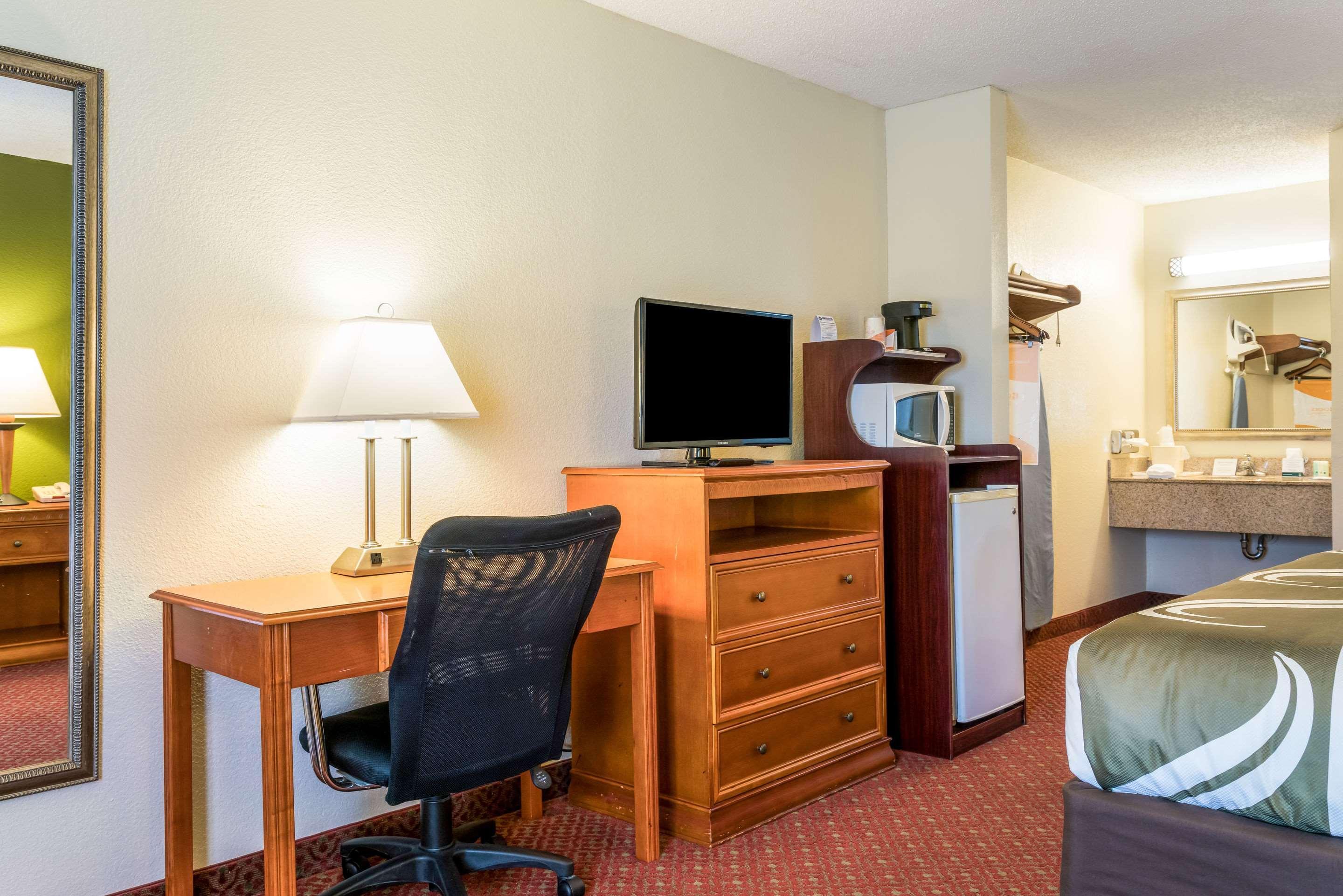 Quality Inn North Battleboro Buitenkant foto