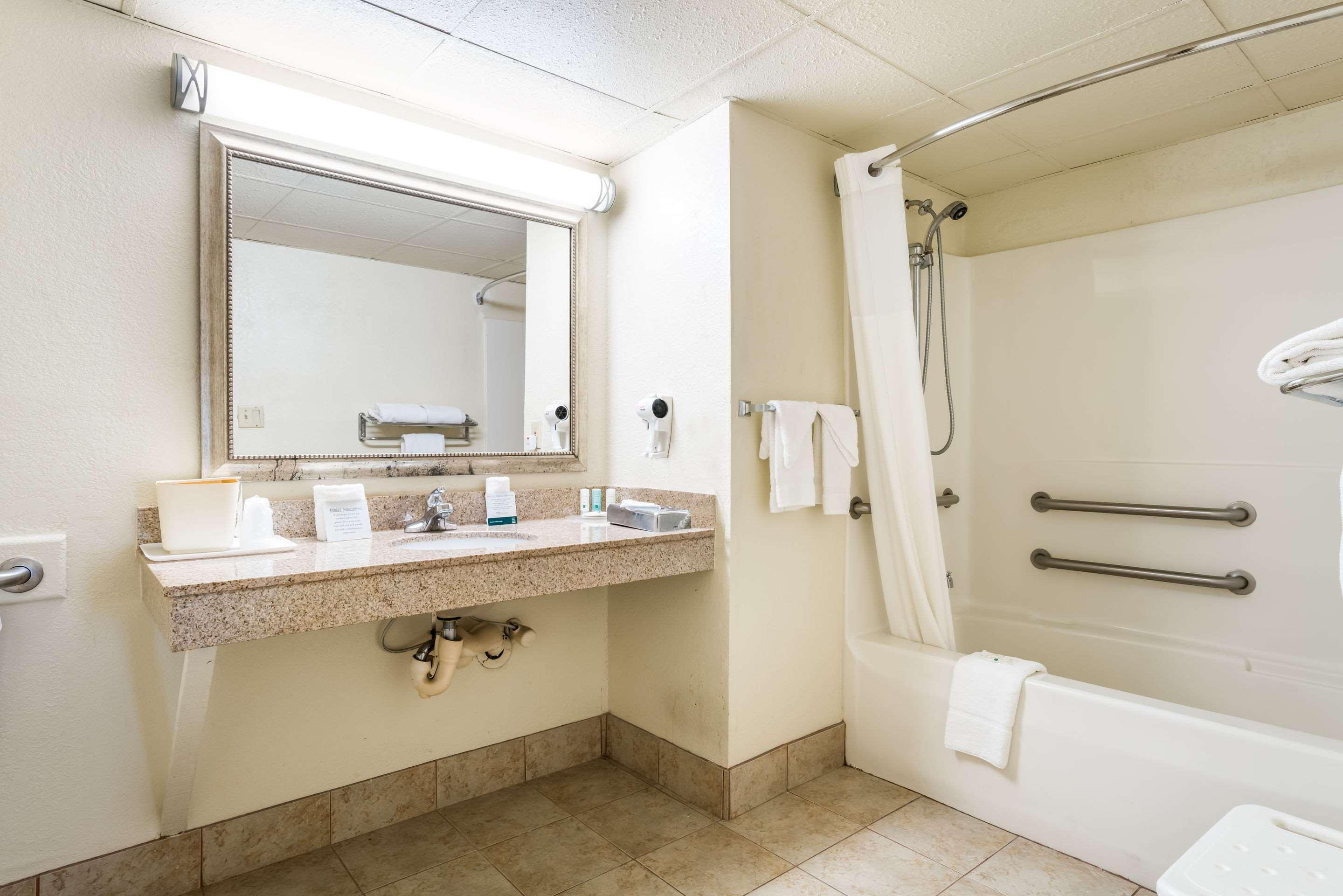 Quality Inn North Battleboro Buitenkant foto