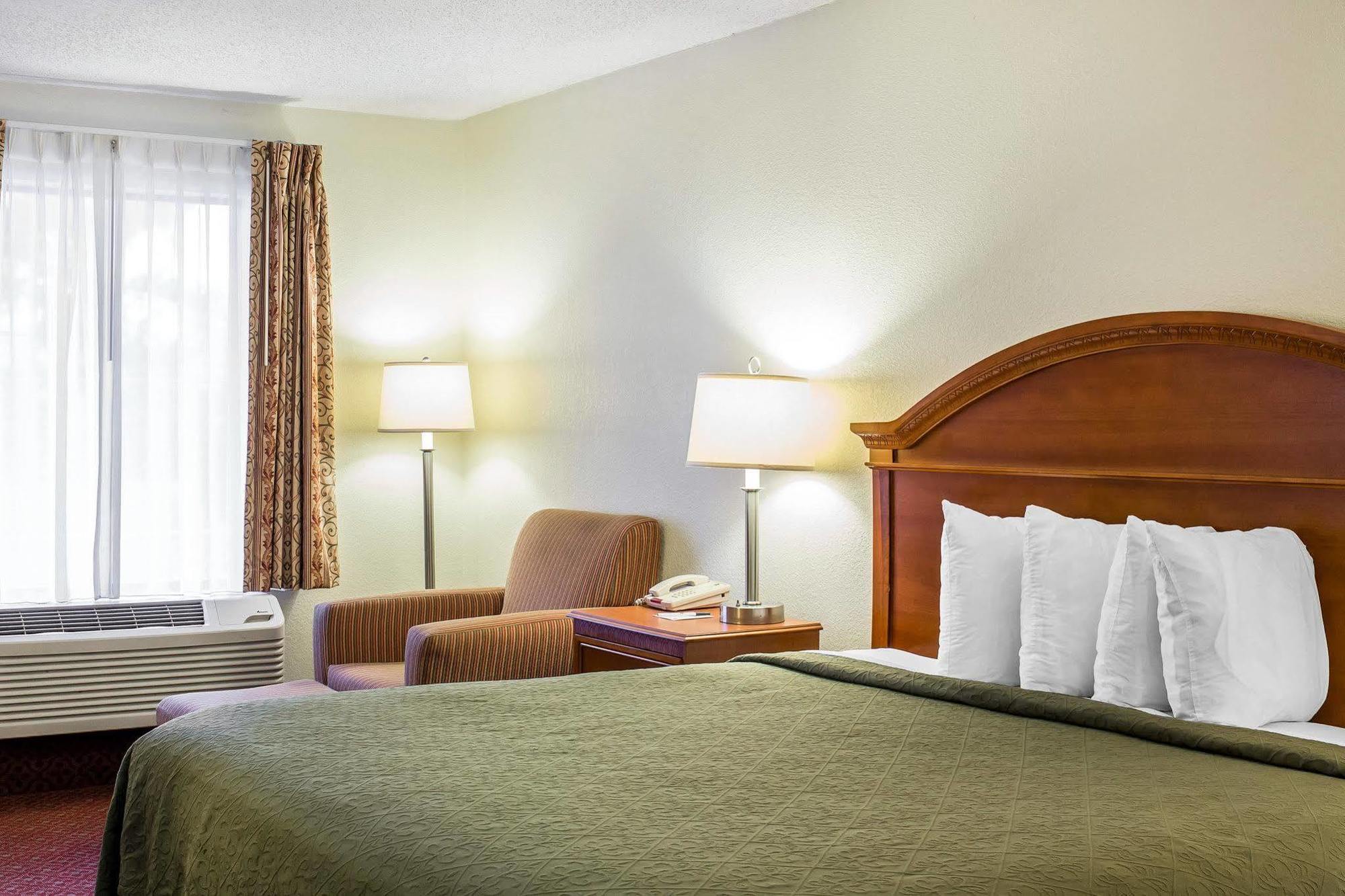 Quality Inn North Battleboro Buitenkant foto