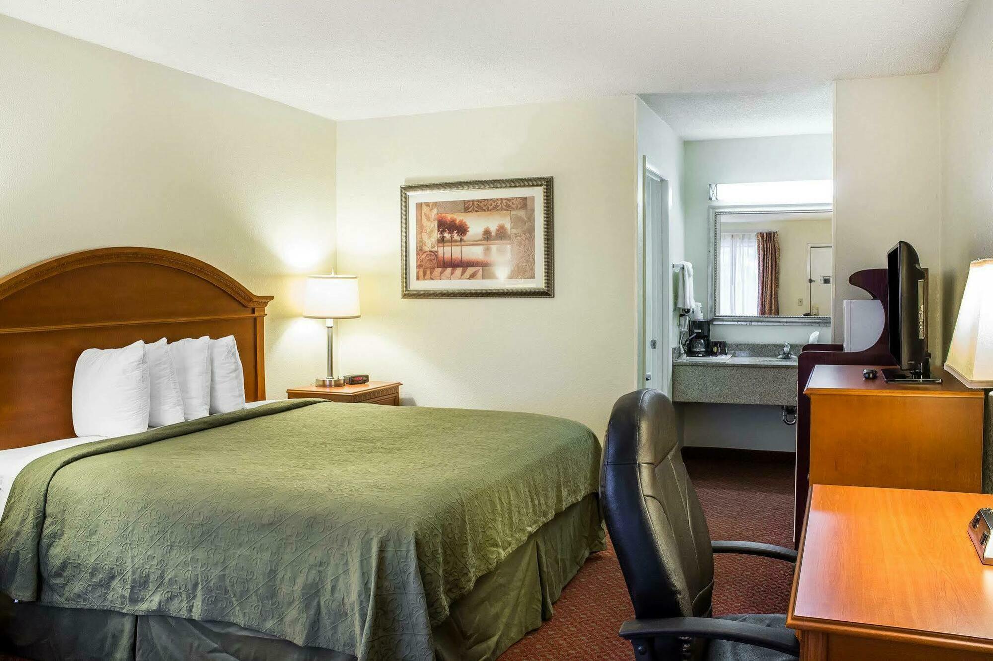Quality Inn North Battleboro Buitenkant foto