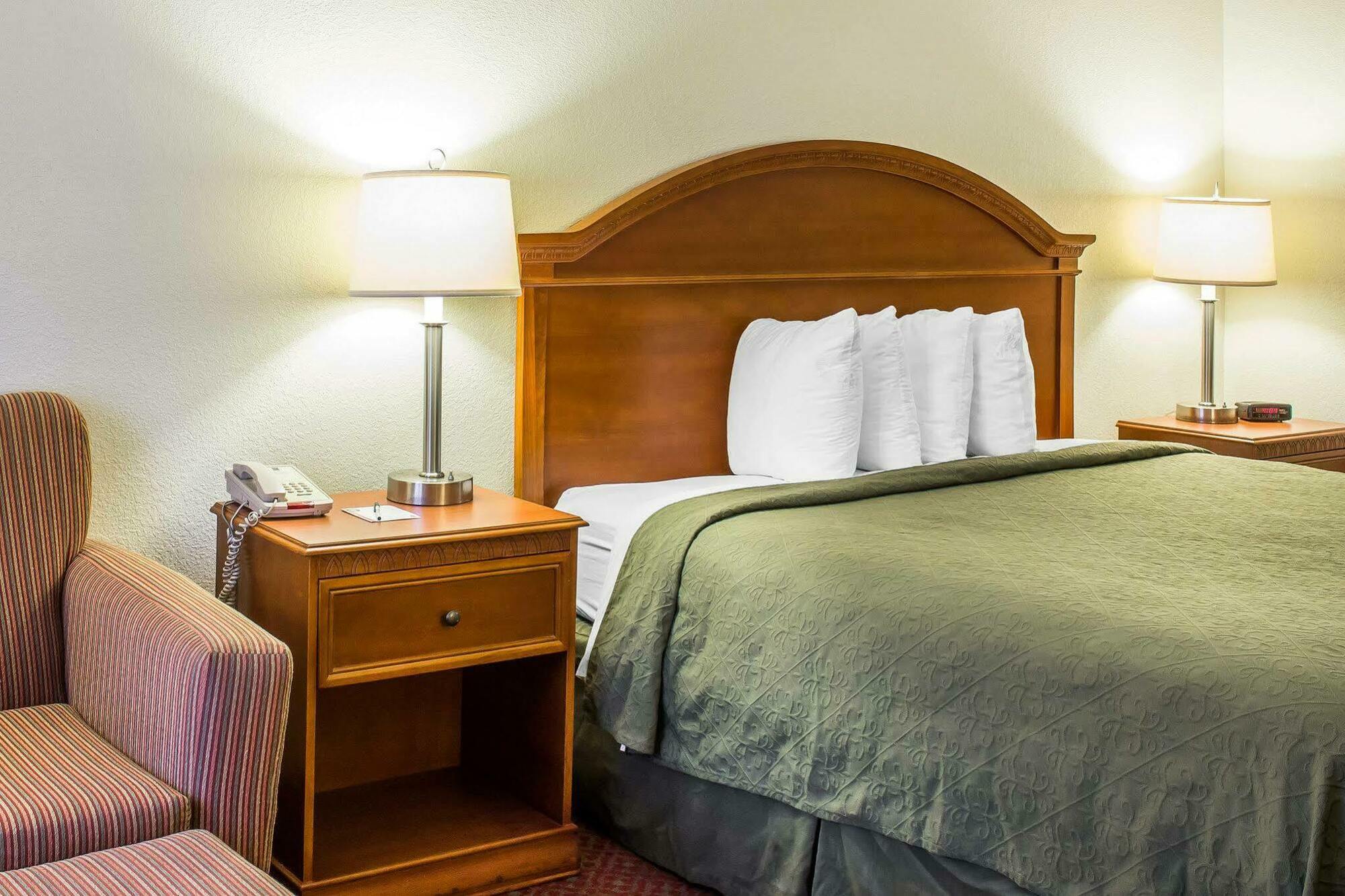 Quality Inn North Battleboro Buitenkant foto