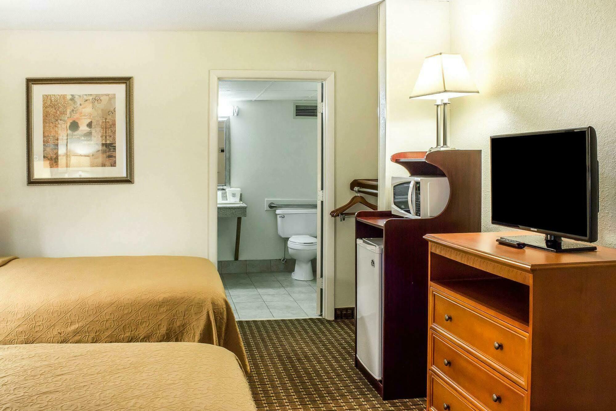 Quality Inn North Battleboro Buitenkant foto