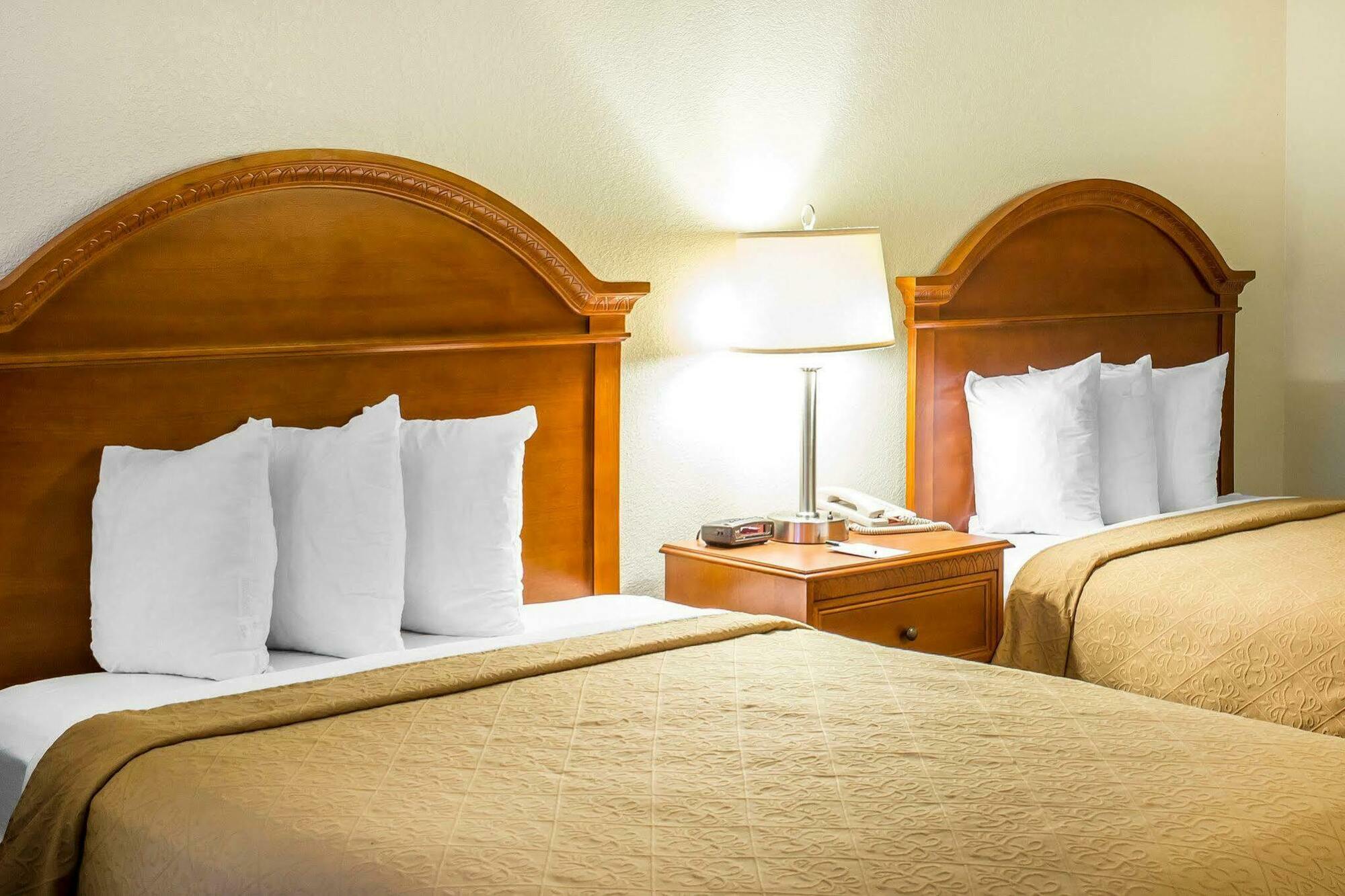 Quality Inn North Battleboro Buitenkant foto